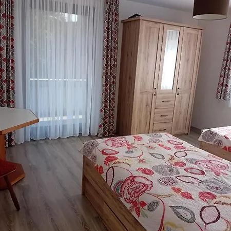Apartment Rjs Lambach Gbr, Am Dorfplatz