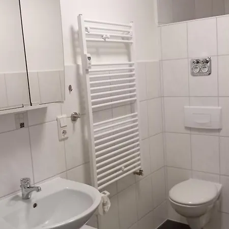 Rjs Lambach Gbr, Am Dorfplatz Apartment Waldkappel