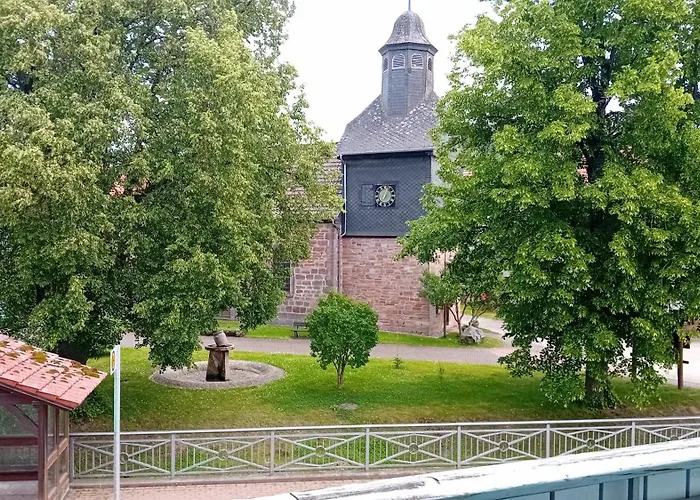 Rjs Lambach Gbr, Am Dorfplatz *